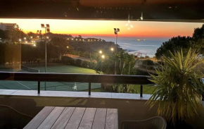 Oceanfront Lux Condo Sleeps 9
